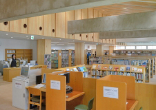2016年12月5日、栃木県佐野市立葛生(くずう)図書館が移転リニューアルオープンしました