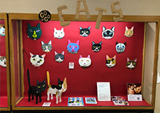 立体イラストレーター長谷川貴子さんねこレリーフ展「ゴー!ゴー!キャッツ!」を開催@大田区立馬込図書館