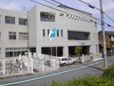 枚方市立牧野図書館
