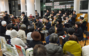 バレンタインナイトコンサート＠能代市立図書館