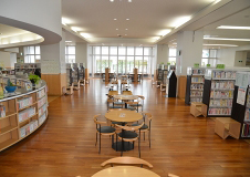 青梅市図書館で指定管理者としての運営が始まりました