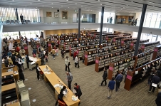 高砂市立図書館新館オープンの様子